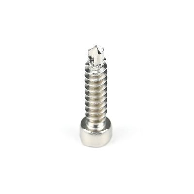 Structure d'acier à vis de perçage automatique M6x25 mm Torx Fillister avec installation