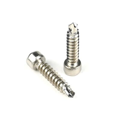 Structure d'acier à vis de perçage automatique M6x25 mm Torx Fillister avec installation