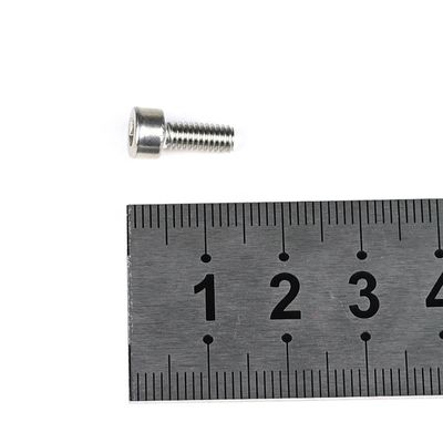 100% QC testé M4 X 10mm Filler Head Hex Socket Machine vis pour étagère de marchandise